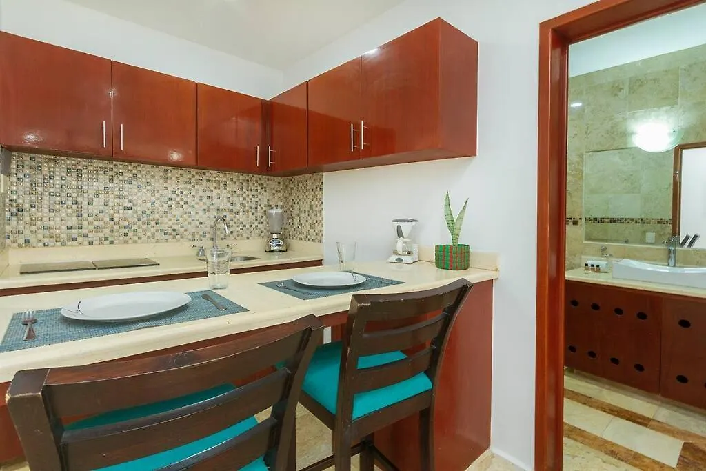 Comfortable Studio 3 Blocks From The Beach Playa del Carmen Apartment