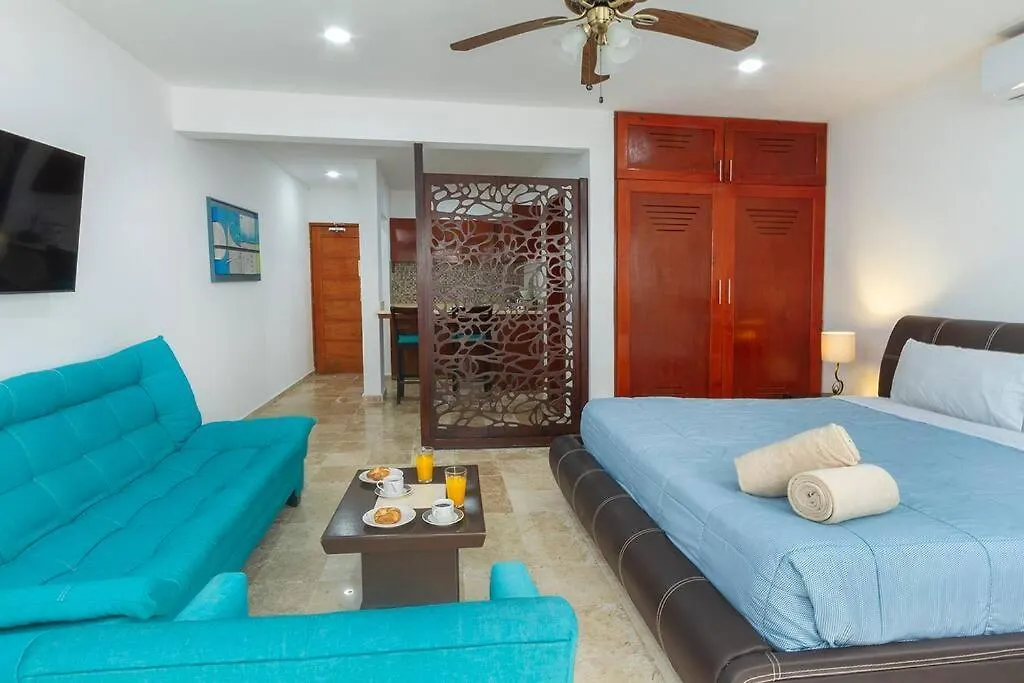 Comfortable Studio 3 Blocks From The Beach Playa del Carmen Mexico